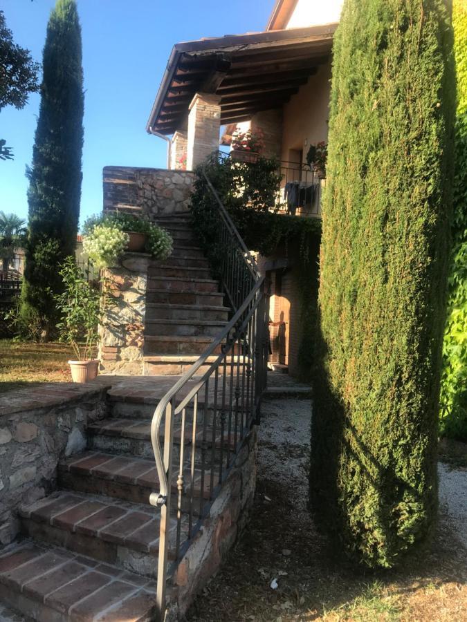 Residenza Le Querce Bilocale Villa Fossato di Vico Buitenkant foto